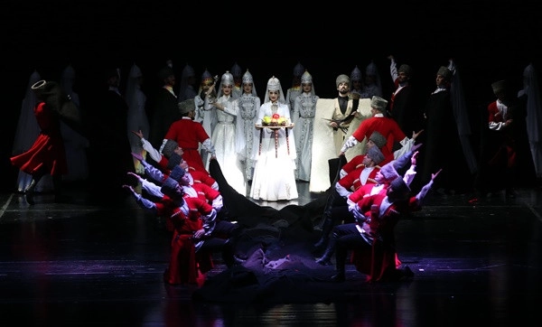 Nalmes, Bursa'da sahne aldı