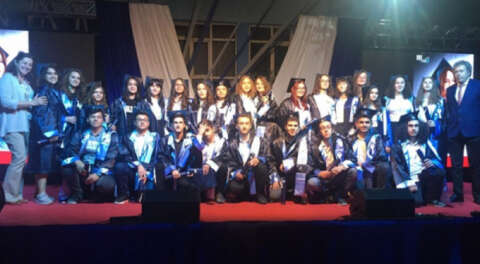 Bursa'nın köklü eğitim kurumunda 43'üncü mezuniyet