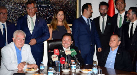 Bursaspor'da yeni yönetim mazbatasını aldı
