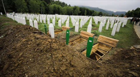 33 Srebrenitsa kurbanı daha toprağa veriliyor