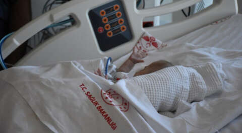 Bursa'ya getirilen Emir bebek hastalığı yendi