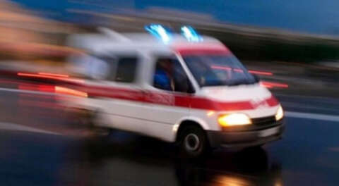 İznik'te otomobilin çarptığı genç ağır yaralandı