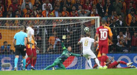 Galatasaray sahasında Real Madrid'e yenildi