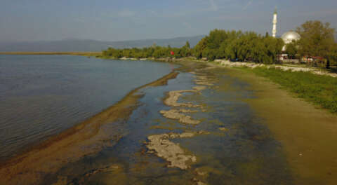 İznik Gölü'nde sular 25 metre çekildi