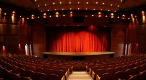 Bursa'daki tiyatrolarda hangi oyunlar var?