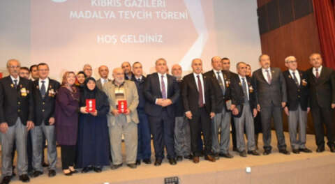 Yenişehir'in Kıbrıs gazilerine KKTC'den madalya