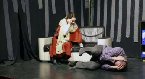 Tiyatro İnSanat perdeyi "İçerdekiler" ile açtı