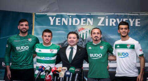 Bursaspor'un yeni transferlerine imza töreni