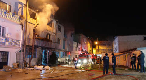 Bursa'da imalathanedeki yangın evlere sıçradı