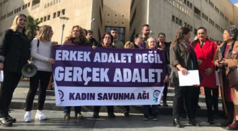 Bursa'da şiddet gören kadına kadınlardan destek