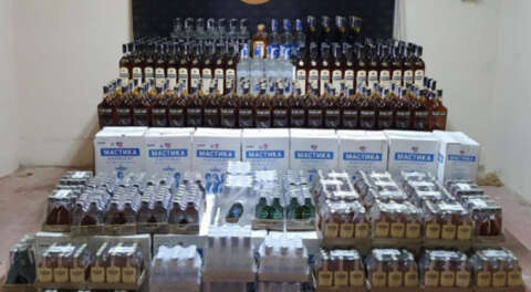Bulgaristan plakalı tırda yaklaşık 2 bin şişe kaçak içki