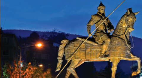 'Osman Gazi heykeli 7-8 metre kaydırılacak'