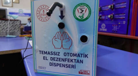 Bursa'da temassız el dezenfektan cihazı seri üretimde