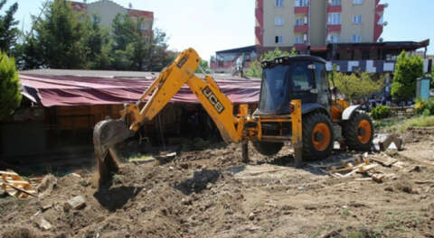 Nilüfer Belediyesi işgal edilen park alanını temizledi