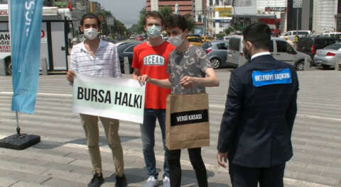 Bursa Saadet Partisi'nden AKP'ye tiyatral protesto