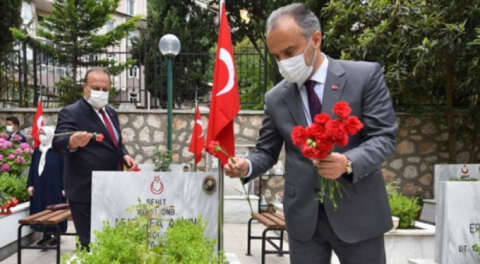 Bursa'da 15 Temmuz şehitlerine anma töreni