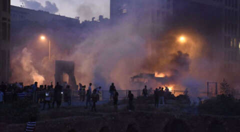 Beyrut sokakları savaş alanı gibi; 1 ölü, 172 yaralı
