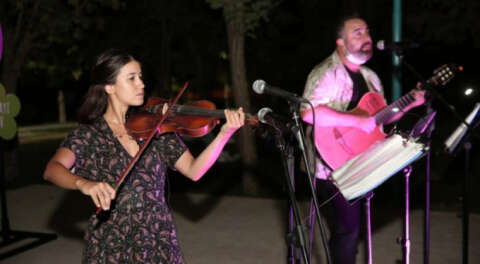 Nilüfer'in parklarında müzik dinletisi