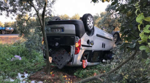 Bursa'da hafif ticari araç devrildi; 5 yaralı