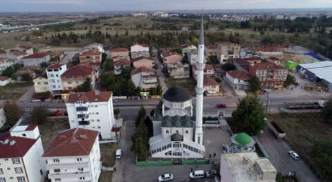 Kırklareli'nde caminin alemlerini çaldılar