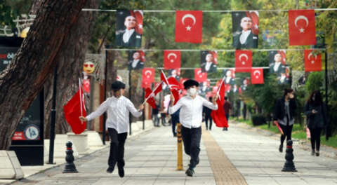 Koronavirüs gölgesinde Cumhuriyet Bayramı