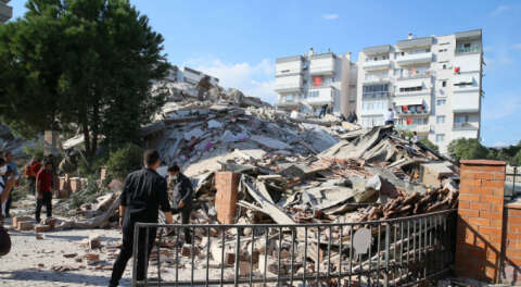 Deprem İzmir'i vurdu; Çok sayıda ölü ve yaralı var