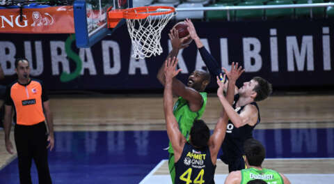 TOFAŞ Fenerbahçe'ye son saniyede yenildi; 103-104