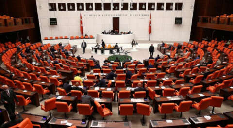 Meclis'te 5 partiden ortak deprem önergesi