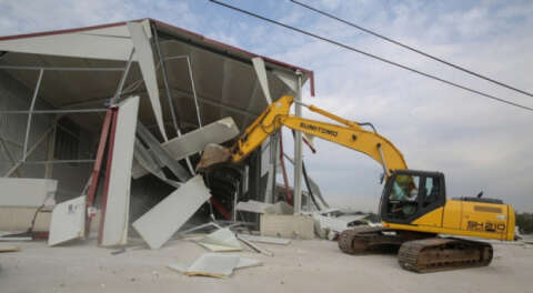 Nilüfer'de tarım arazisine yapılan fabrika yıkıldı