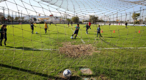 Bursa'da geleceğin futbol yıldızları sahaya indi