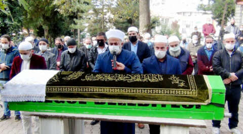 Kovid-19'u yenen imamın en zor görevi