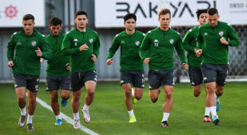 Bursaspor 9 maçta 17 gol attı, ama 11 puanda kaldı