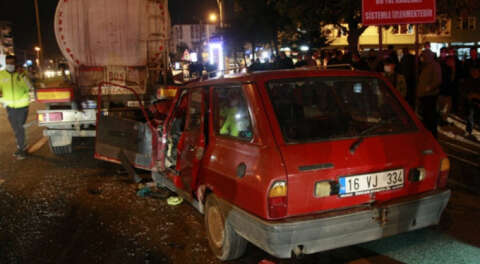 Bursa'da otomobil tankere çarptı; 1 ölü, 2 yaralı