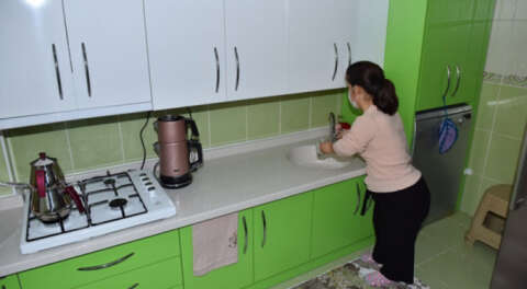 Yeni çiftin mutlulukları boylarından büyük!