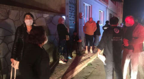 İnegöl'de karantinada olan ailenin evi yandı