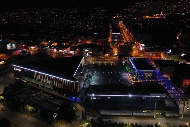 Bursa'nın sokaklarında sessizlik hakim