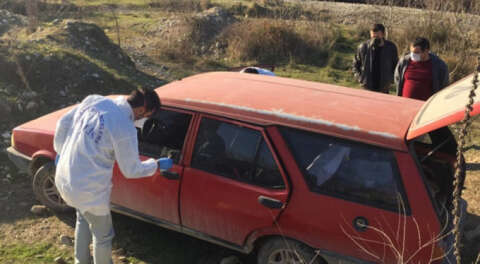 Dur ihtarına uymadı, çaldığı otomobili bırakıp kaçtı