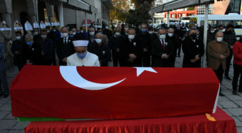 Emekli Vali Gümüşdiş son yolculuğuna uğurlandı