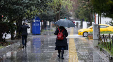 Bursa'da beklenen yağmur geldi, kar da geliyor