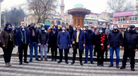 İYİ Parti'den hava kirliliğine gaz maskeli protesto