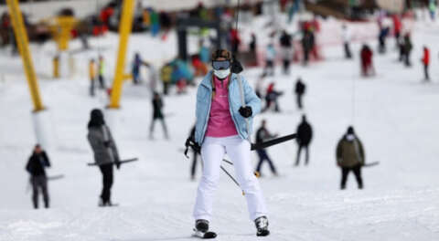 Uludağ'da hafta sonu yoğunluğu yaşanıyor