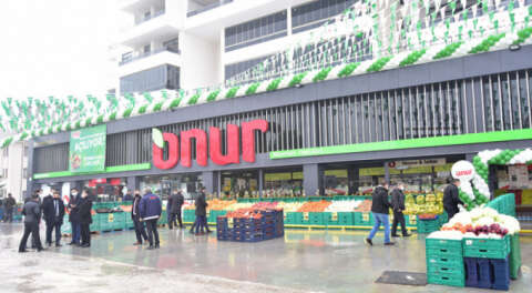 Onur Market yeni şubesini Göçmen Konutlarında açtı