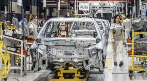 Ford Otosan üretime 2 ay ara veriyor