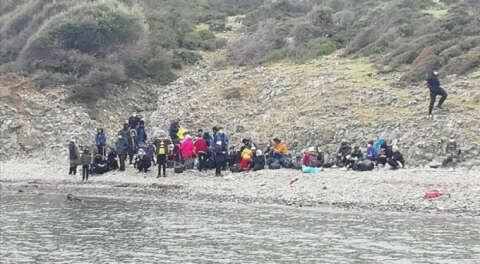 Güneş Adası'nda mahsur kalan 48 sığınmacı kurtarıldı