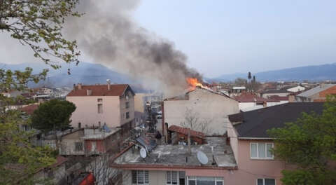 Kovid-19 hastalarının bulunduğu evde yangın çıktı