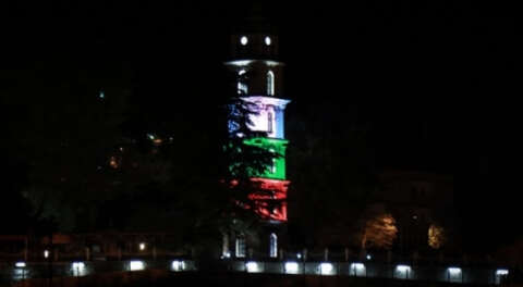 Bursa Tarihi Saat Kulesi Filistin bayrağına büründü