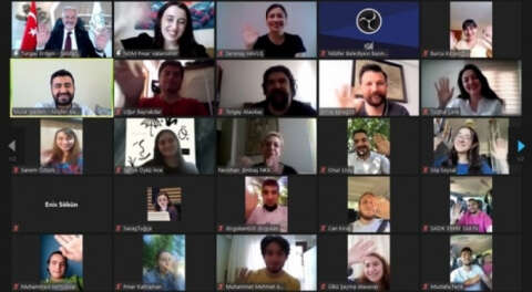 Nilüfer Belediye Başkanı Erdem gençleri dinledi