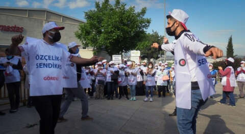Bursa'da radyatör fabrikası işçileri greve çıktı