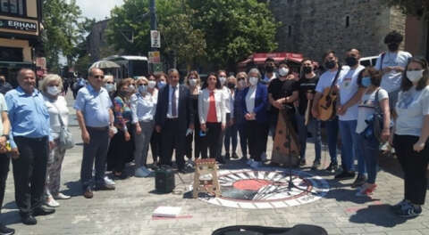 CHP'li kadınlar müzisyenlerin sorunlarına dikkat çekti