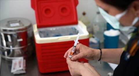 Bakan Koca'dan BioNTech aşısı için '6 saat' uyarısı